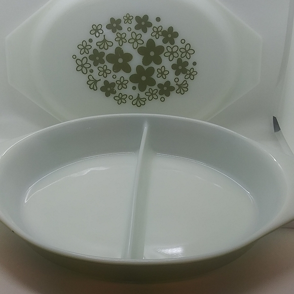 Vintage Pyrex - Picture 2 of 4